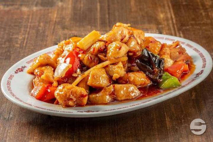 135. Chicken with Thai Basil - Restaurant Bonbon