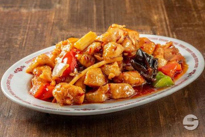 136. Chicken with Lemon Grass - Restaurant Bonbon