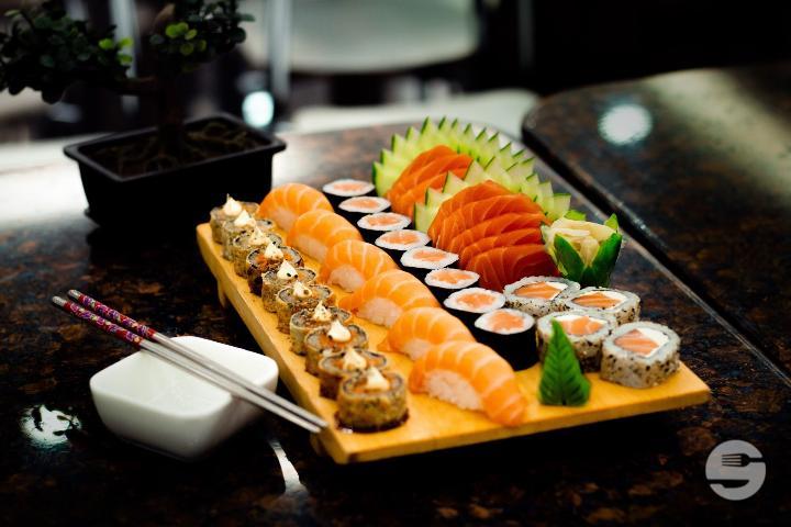 P1. 18 Hosomaki - Restaurant Bonbon