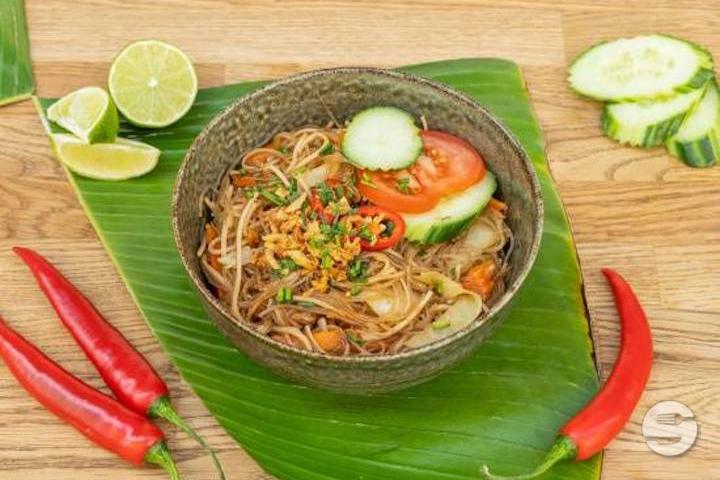 191. Fried Noodles with Beef - Restaurant Bonbon