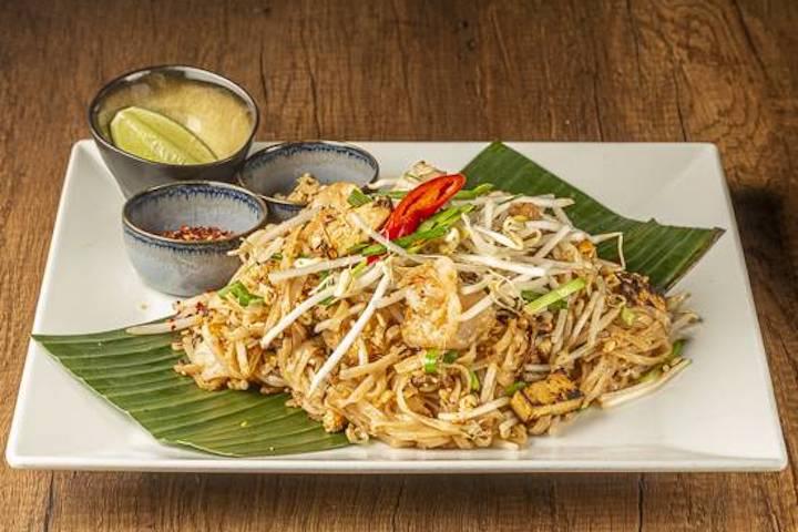 197. Stir-Fried Rice with Shrimps Patai - Restaurant Bonbon