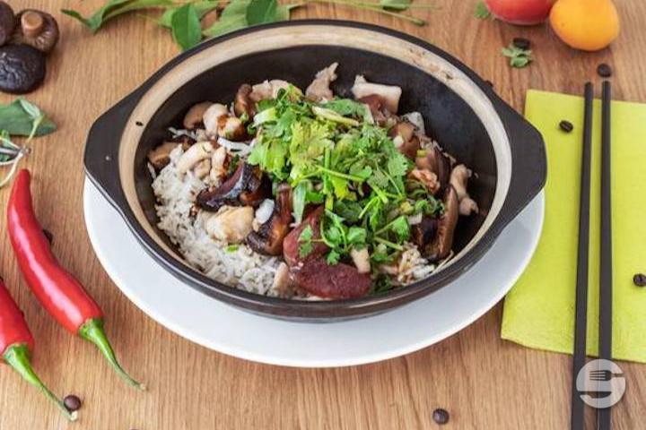 196. Stir-Fried Rice with Beef - Restaurant Bonbon