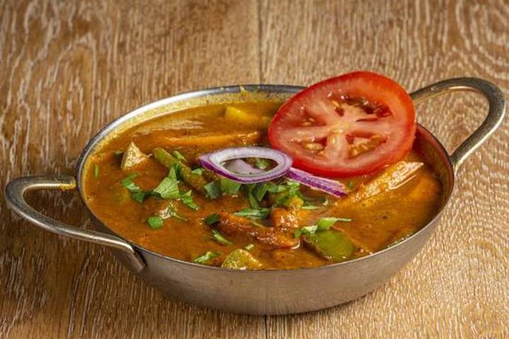173. Fish with Green Curry - Restaurant Bonbon
