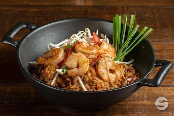 151. Shrimps with Si-Chuan Spicy Sauce - Restaurant Bonbon