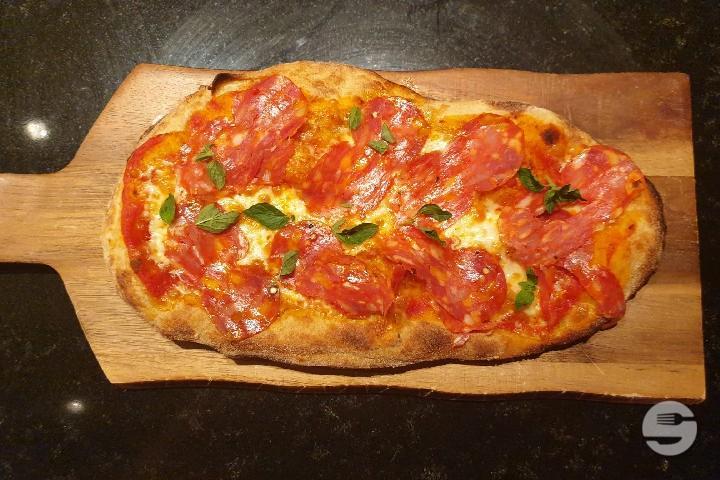 PINSA SALAME CALABRESE - BACiO della Mamma