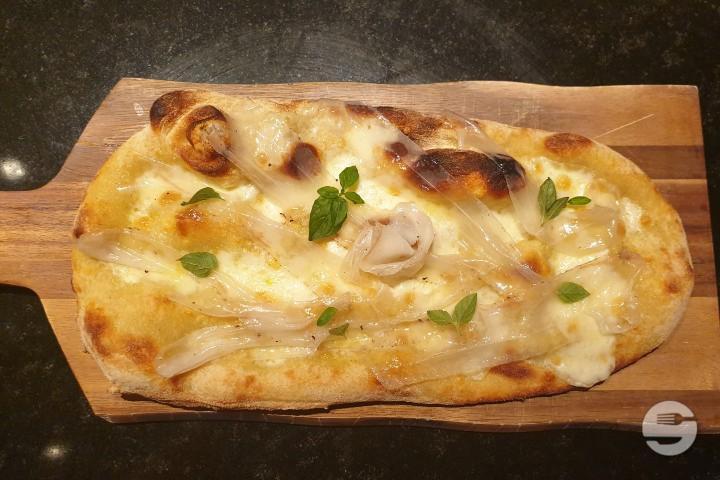 PINSA LARDO DI COLONNATA - BACiO della Mamma