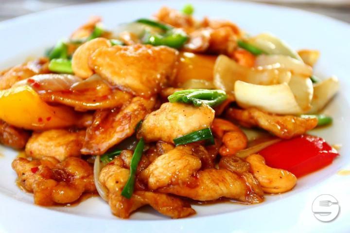 Poulet Sauté aux Noix de Cajou - Pad Thai