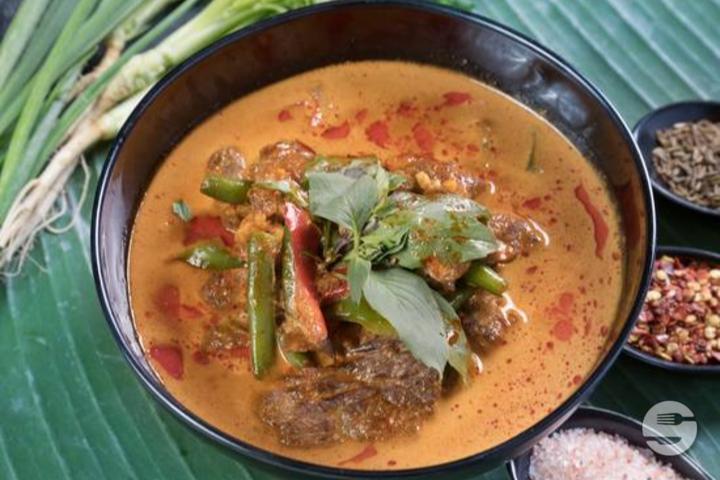 Bœuf au Curry Panaeng - Pad Thai