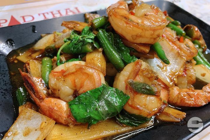 Crevettes Sautées au Basilic - Pad Thai