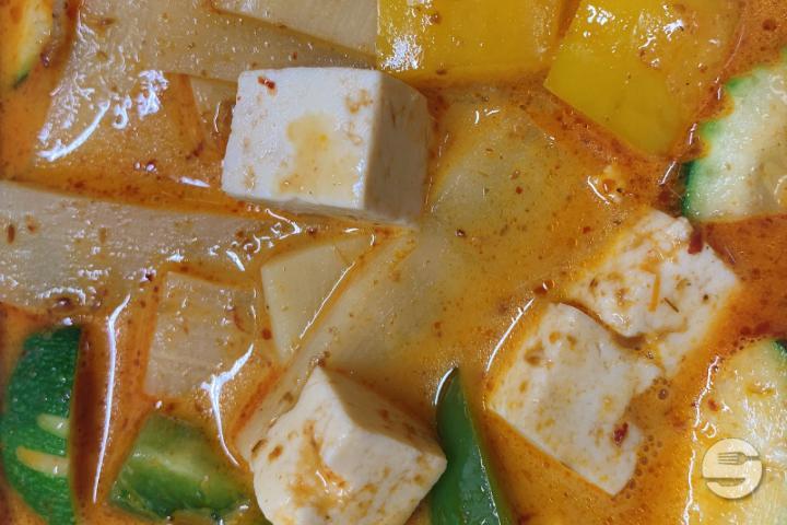 Tofu au Curry Rouge - Pad Thai