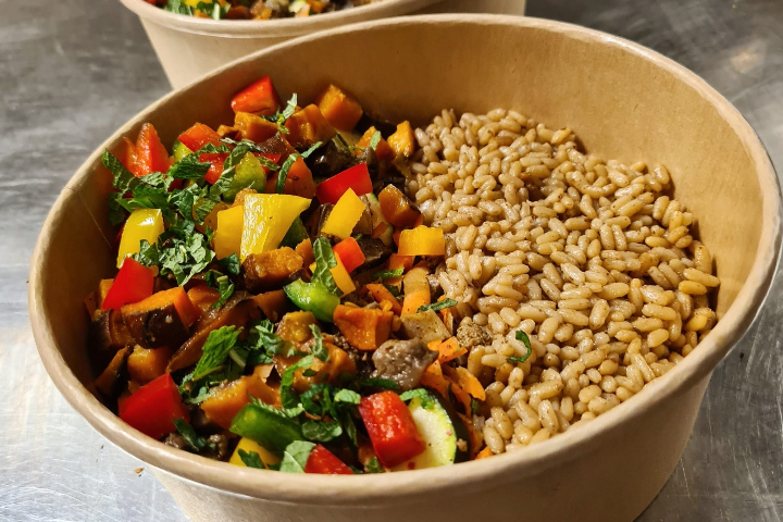 Super Rice Bowl - Yvonne’s Noodles & Nalapita - Grenus
