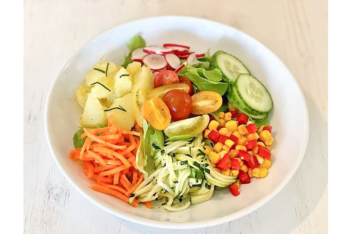 Large mixed salad - Summer Pop-Up Healthy-Food-Atelier