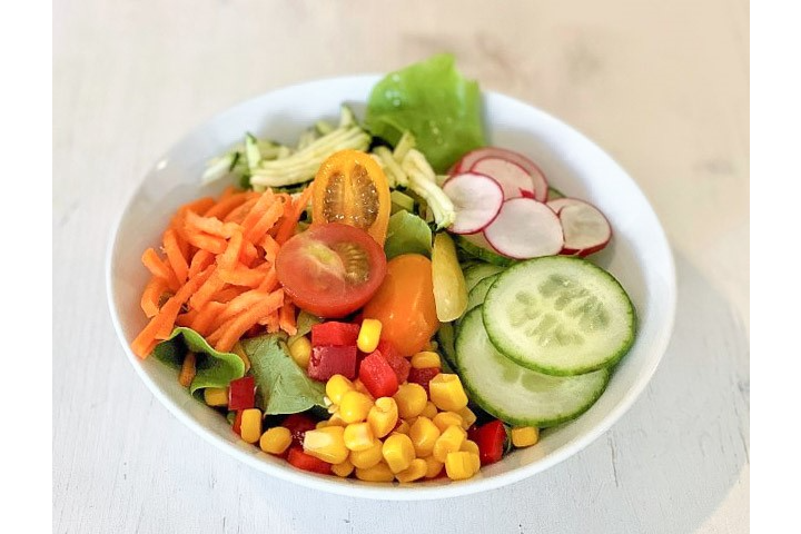 Kleiner gemischter Salat mit Haus-Dressing - Special Pop-Up Healthy-Food-Atelier