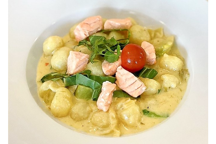 Gnocchi mit gebratenem Lachsfilet - Special Pop-Up Healthy-Food-Atelier