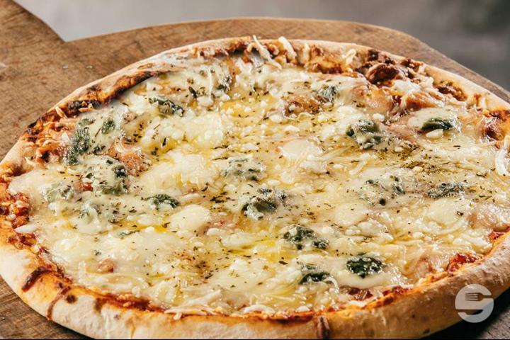 Pizza Capricorne - Sidewalk Café