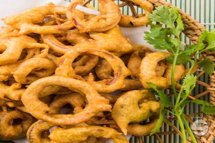 Pyaj Pakoras - Le Gandhi