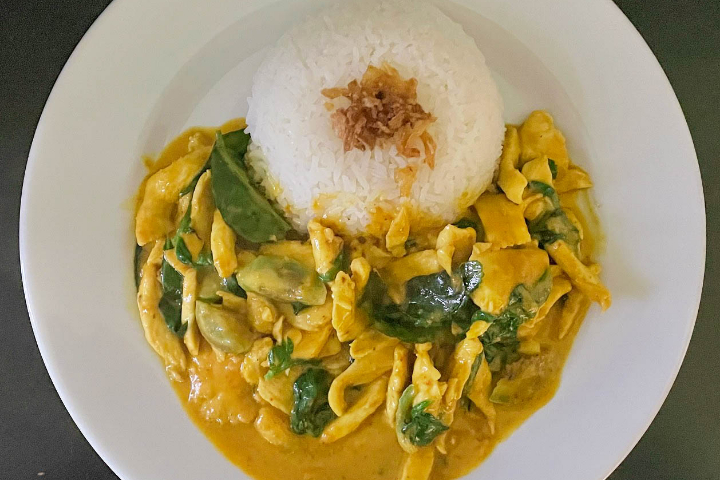 Yellow Curry Chicken - Le P'tit Exo