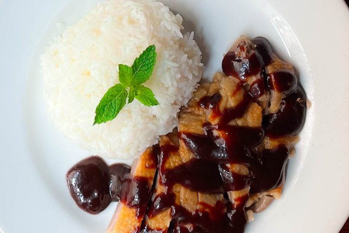 Duck with Spicy Plum Sauce - Le P'tit Exo