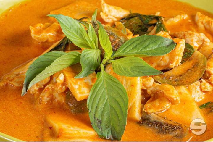 Suprême de Poulet au Curry Rouge - Jaï Thai
