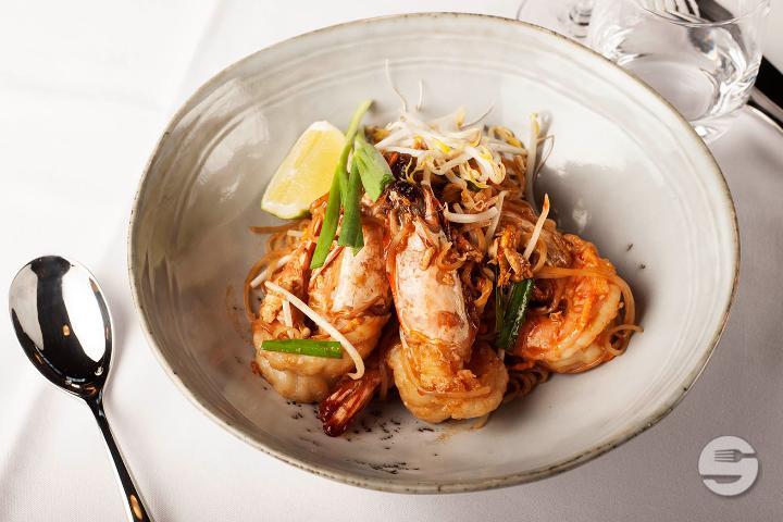 Pad thai with shrimp - Jaï Thai