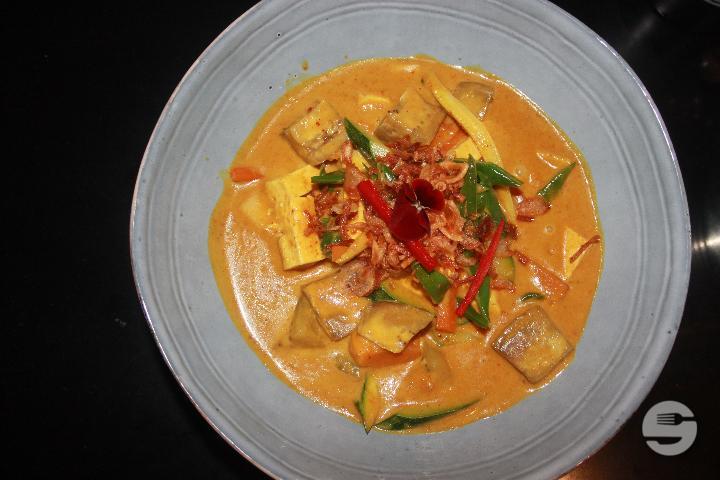 Curry Jaune de Légumes et Tofu - Jaï Thai