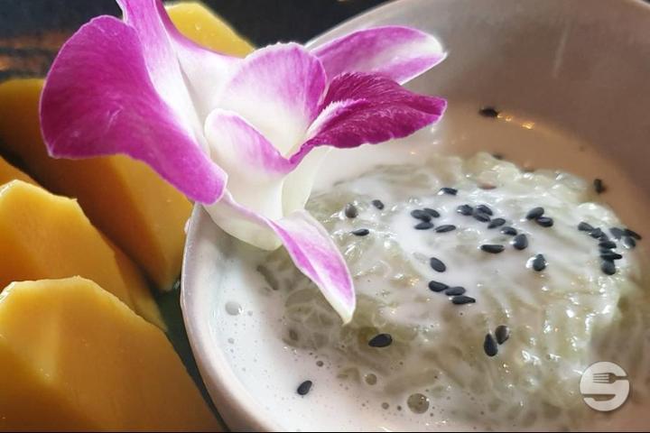Fresh Thai Mango and Sticky Rice - Jaï Thai
