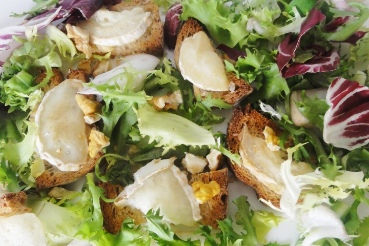 Goat Cheese Salad - Viva Pizza