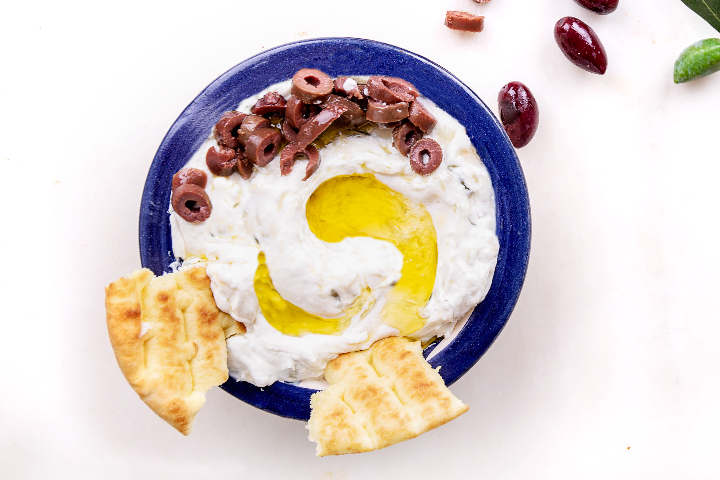 Tzatziki mit Pitabrot - Zeus Greek God of Gyros 8005