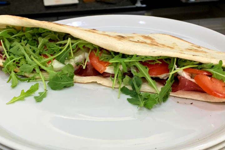 Pane Pizza caldo ripieno - Snack Bar Passaparola