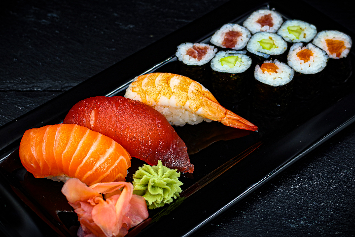 Akio - Sushi Store