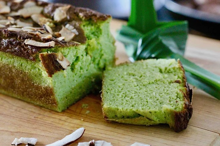 Keto Coconut Pandan Loaf Cake - Lin Switzerland