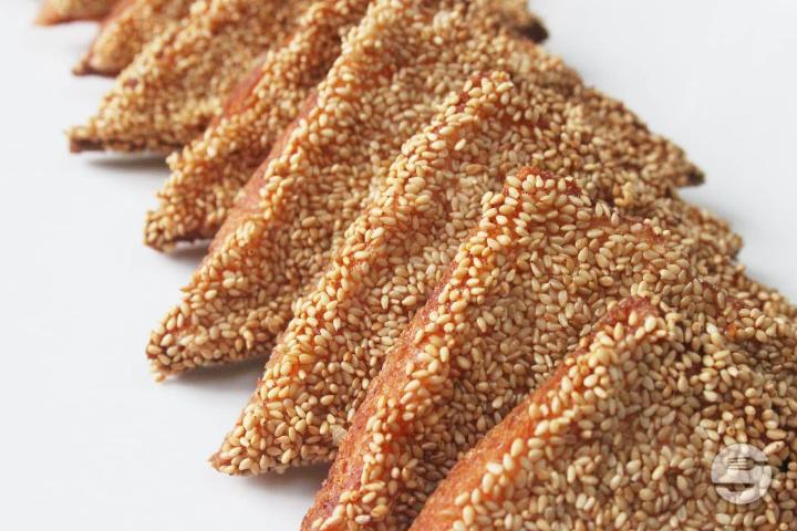 8. Toast with Shrimps and Sesame Seeds - Rong Town