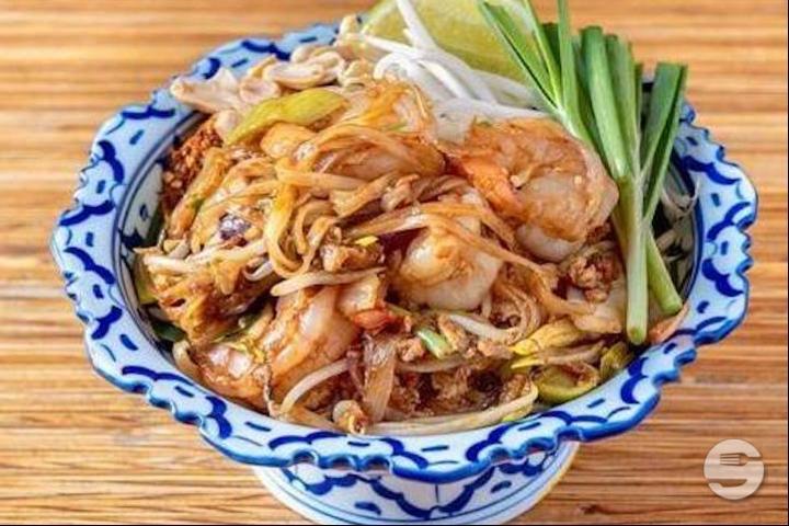 22. Beef Noodles - Rong Town