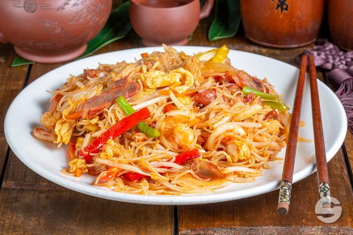 226. Stir-Fried Rice Noodles from Singapore - Rong Town