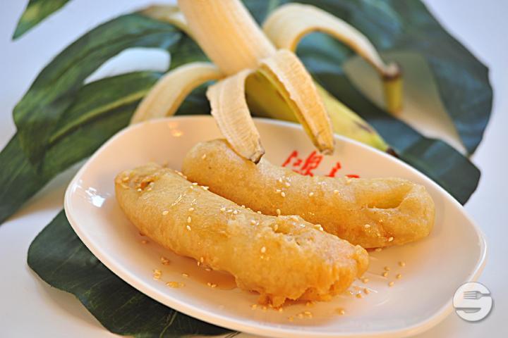 243. Banana Fritters - Rong Town