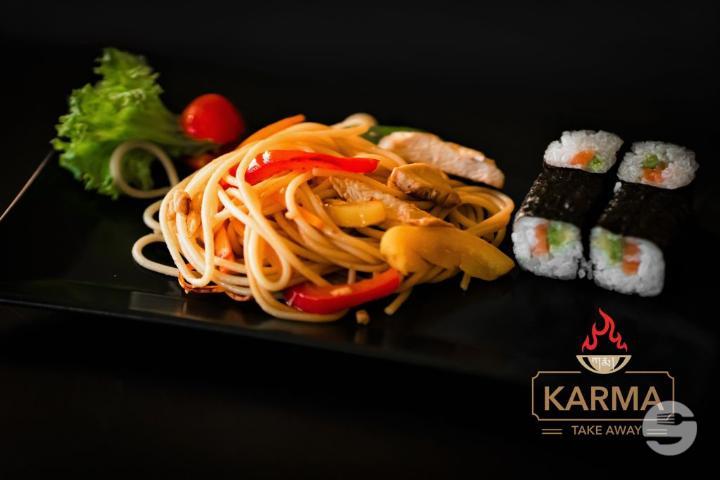 Chowmin, Maki 2 Stk und Getränk - Karma Take Away