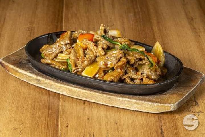 37. Boeuf Basilic - Jia Ming