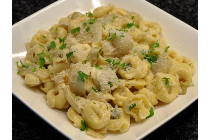 Tortellini Gorgonzola - ASCOT Pizza & Kebab