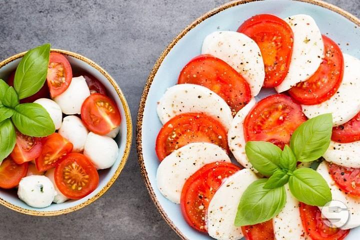 Tomates Mozzarella - Valentina Restaurant