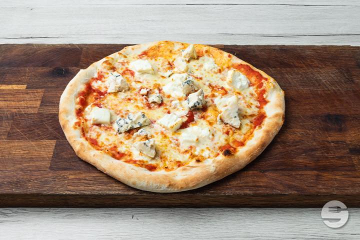 Quatro Fromaggi - Pizza Man & Pizza Dog