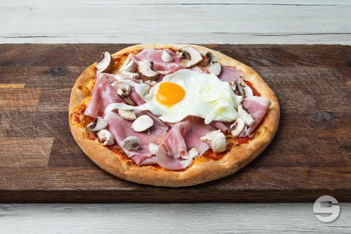 Capricciosa - Pizza Man & Pizza Dog