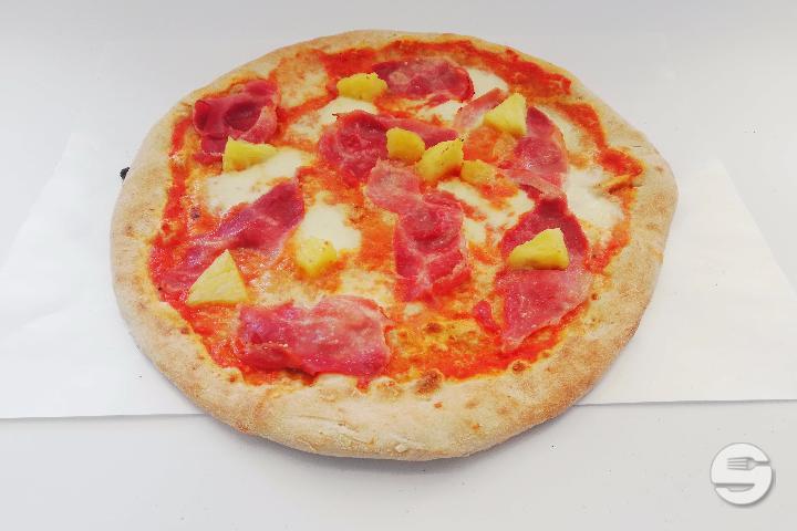 Hawai - Pizza Man & Pizza Dog