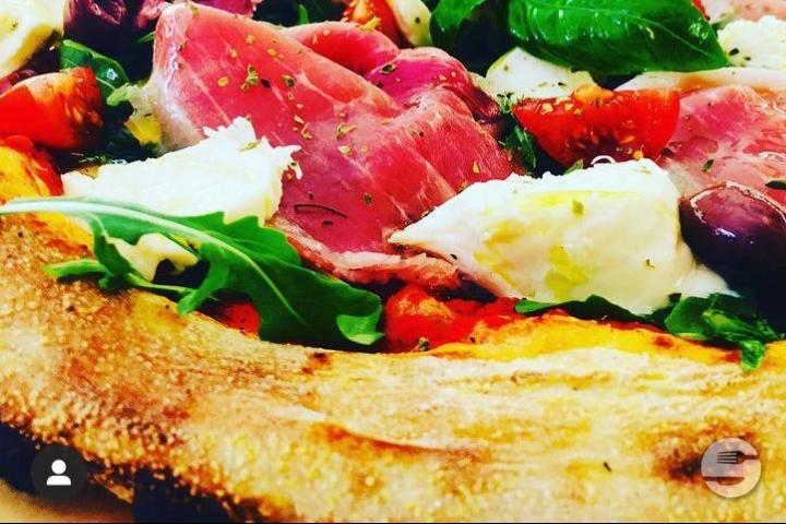 Queen Rouchette - Viva Pizza - Crans Montana