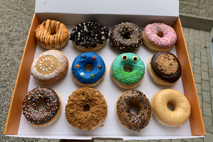 Boîte de 12 Donuts Mix - Loops & Coffee