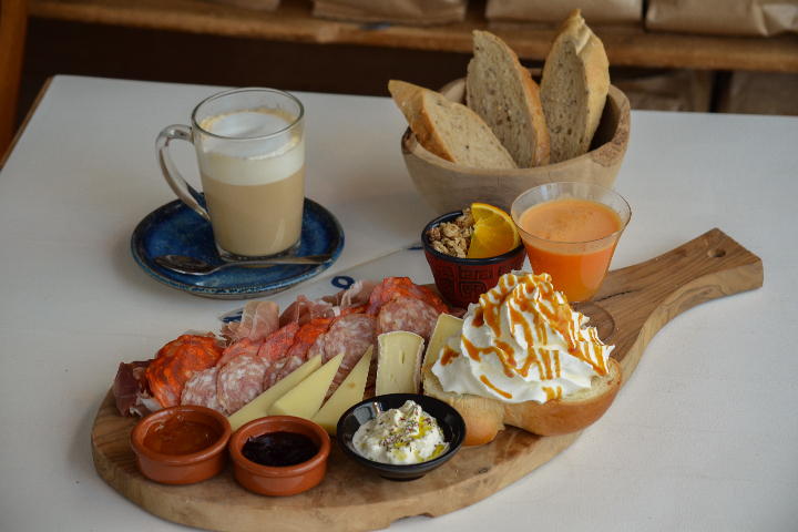 BRUNCH CLASSIQUE - Montfalcon