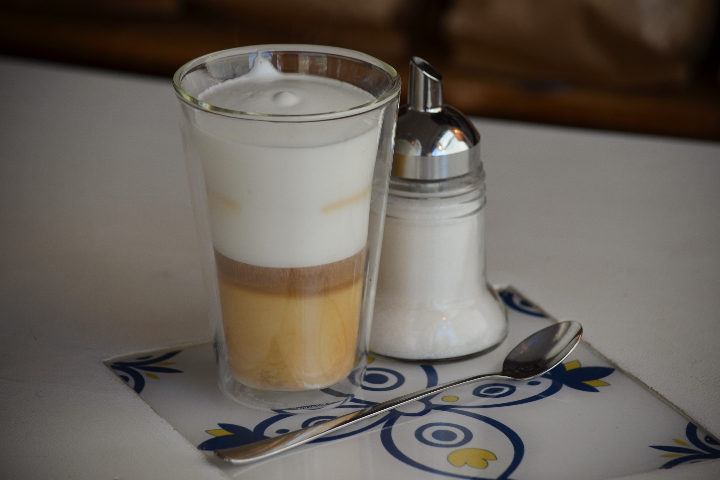 Latte machiato café bio demeter - Montfalcon