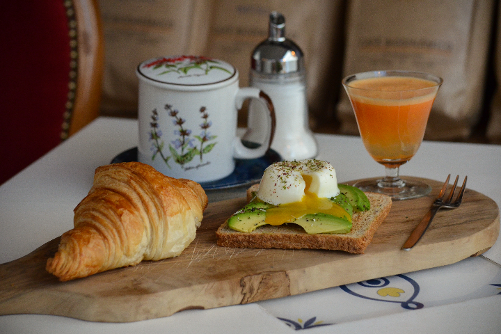 Formule petit déjeuner - Montfalcon