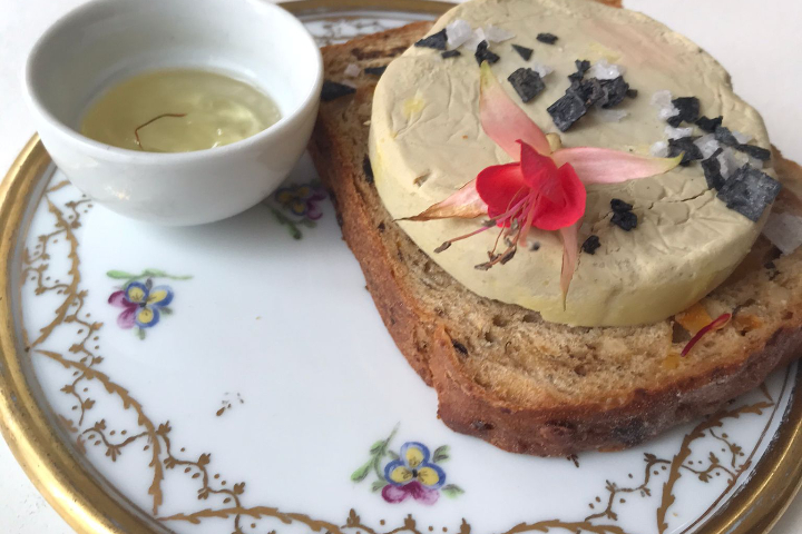 Foie gras - gelée de champagne au safran - Montfalcon