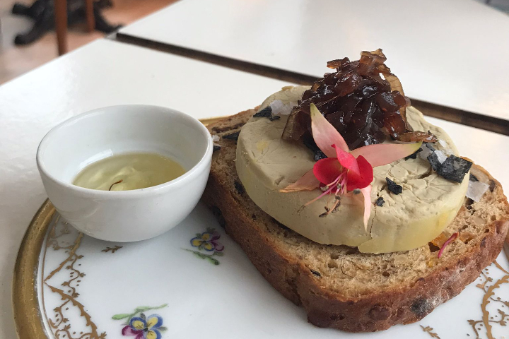 Foie gras - oignons confits au cognac - Montfalcon