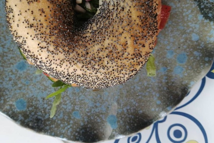 BAGEL AVOCAT / CHEVRE /CRUDITES - Montfalcon